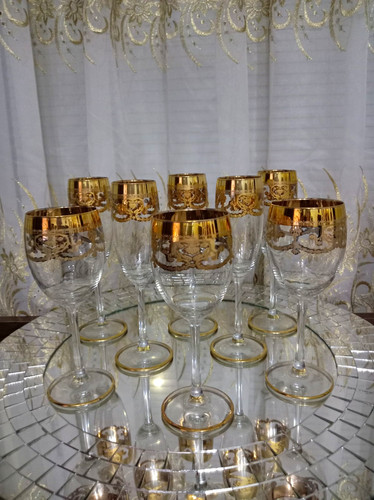 Clear glass wine - clear,