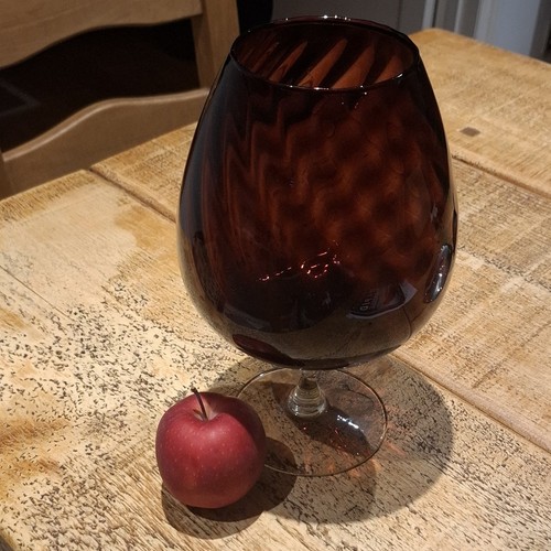 Large purple stemmed wine - large,