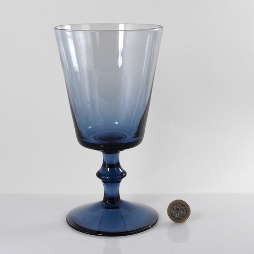 Vintage large blue - blue, 7.5"